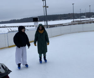 Lodowisko w Centrum Rekreacyjno-Sportowym Ukiel