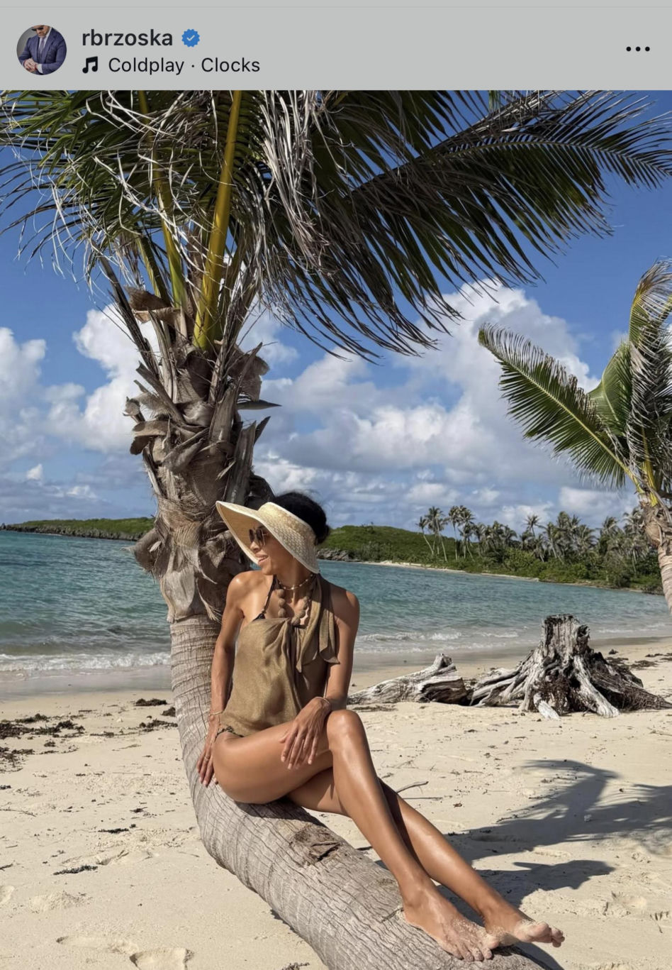 Gwiazdy witają nowy rok w bikini