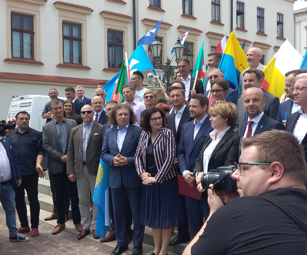 Wybory w Rzeszowie. Konrad Fijołek ze wsparciem samorządowców z całej Polski [ZDJĘCIA]