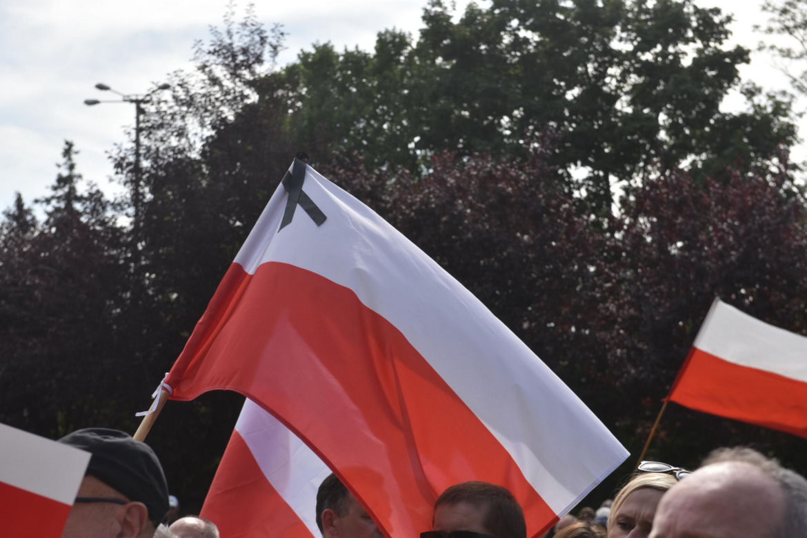 Marsz Milczenia dla Klaudii w Toruniu. „Niech nasza cisza przemówi głośniej niż słowa” [GALERIA]