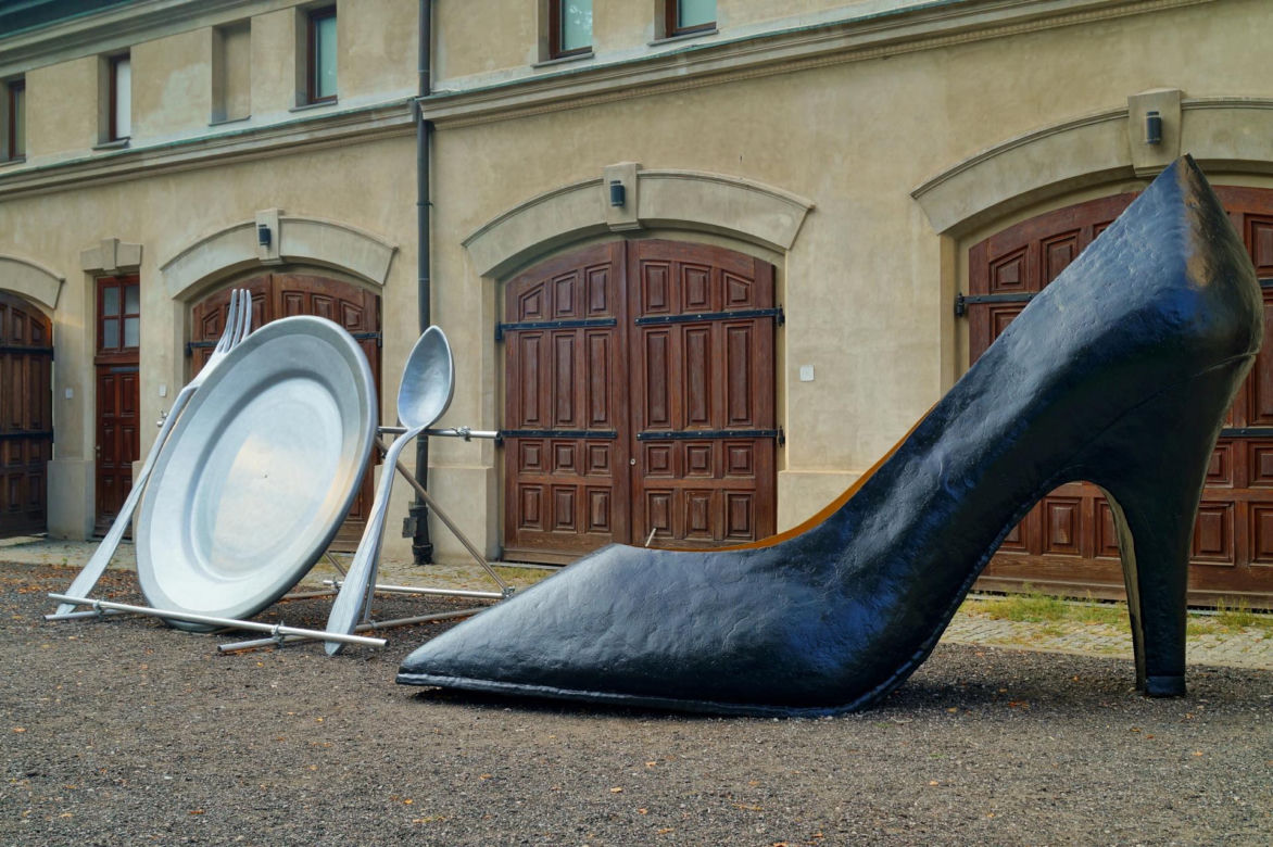 Eksponaty z filmu "Kingsajz" znajdują się na terenie Muzeum Kinematografii w Łodzi