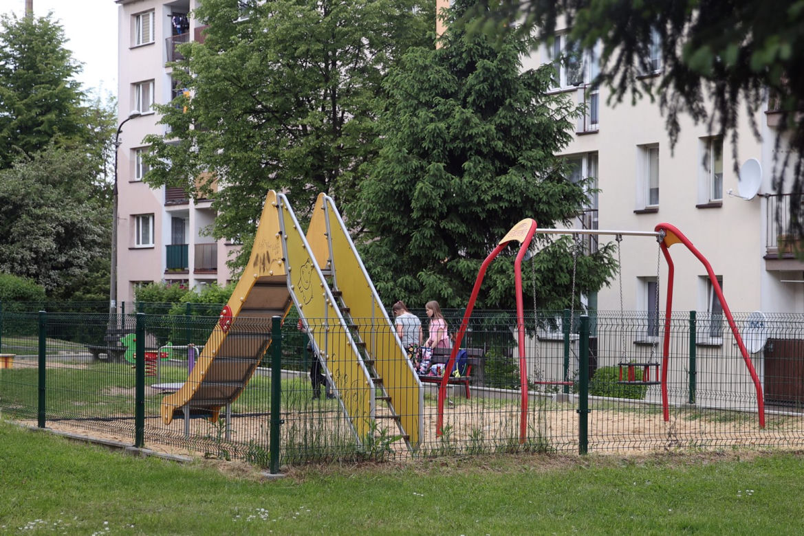Plac zabaw w Libiążu na którym doszlo do próby uprowadzenia 7 latka