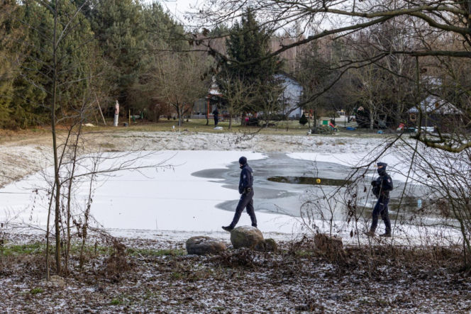 Wiktorek wpadł z mamą do stawu
