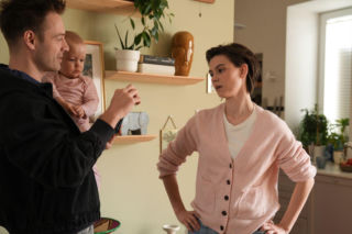 Na dobre i na złe odc. 996 nowy sezon. Nina (Rita Sobocińska), Blanka (Pola Gonciarz), Mario (Marcin Korcz)