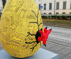 Gigantyczne pisanki w Alei Kwiatowej