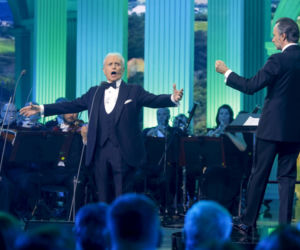 Cud życia. José Carreras - specjalny koncert wielkanocny w TVP.  Joanna i Jacek Kurski zachwycili na koncercie wielkanocnym.