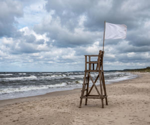 Sinice Dąbki. Czy w Dąbkach można się kąpać 10.08? Flaga, warunki pogodowe