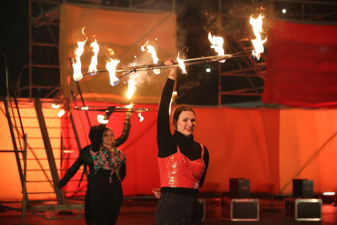 Fire show na pl. Teatralnym przy CSK w Lublinie. Było gorąco! 
