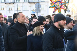 W Warszawie wyruszył orszak Trzech Króli. Dołączyła do niego para prezydencka