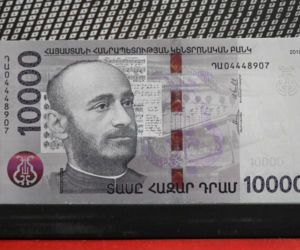 Jego dzieła widnieją na banknotach w ponad 50 krajach