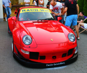 Akira Nakai San buduje Porsche 911 RWB
