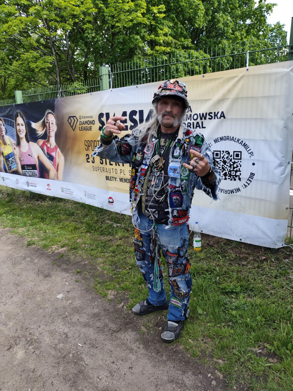 Długie kolejki i tłum fanów przed koncertem Metaliki