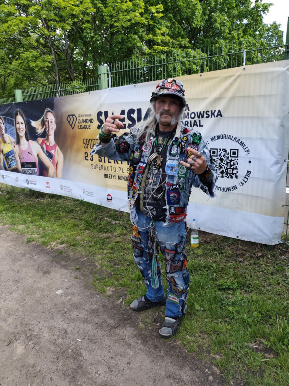 Długie kolejki i tłum fanów przed koncertem Metaliki