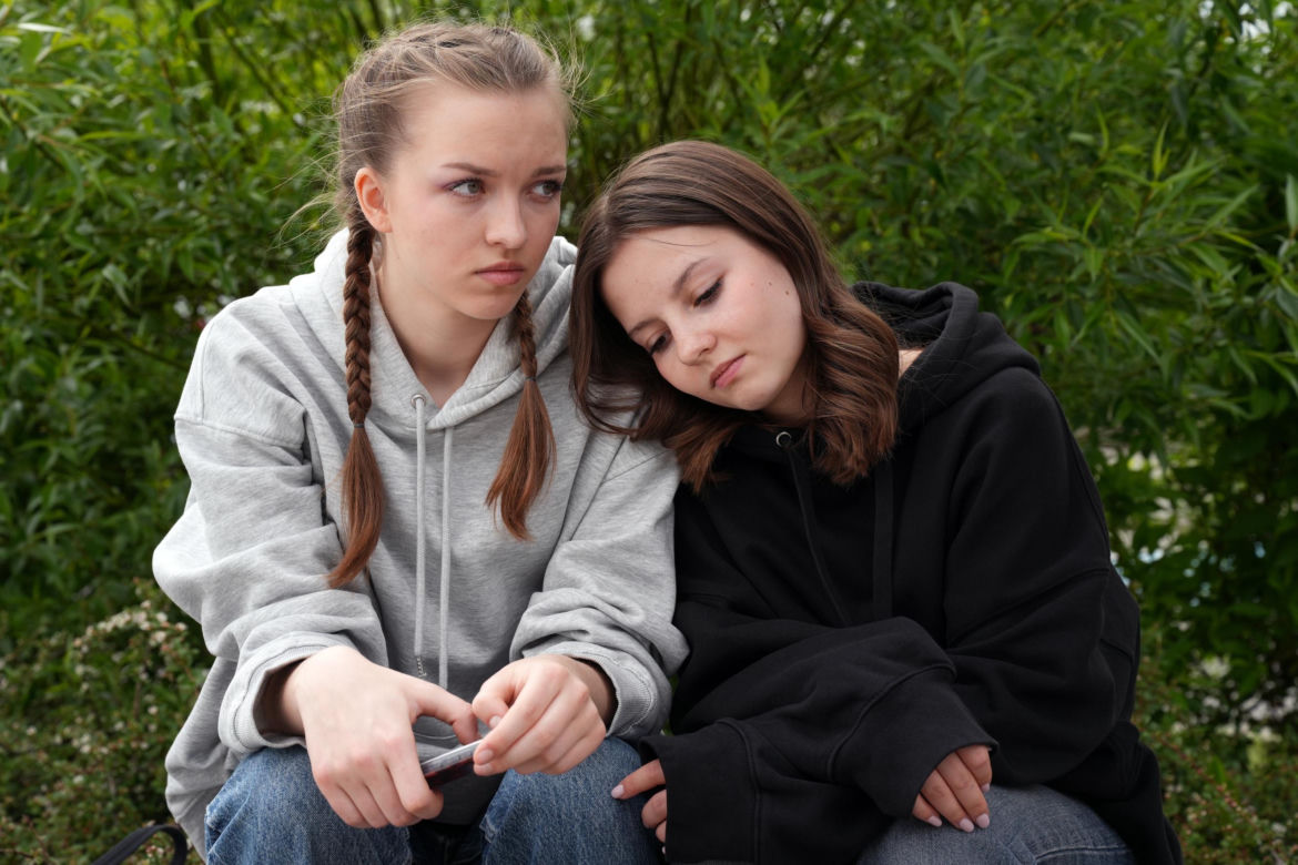 Barwy szczęścia odc. 3255. Ewa (Gabriela Ziembicka), Ewelina (Amelia Listwoń)