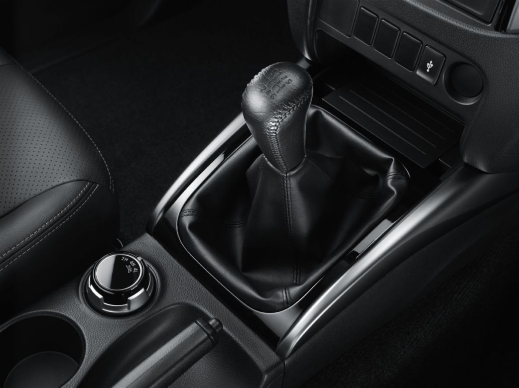 Mitsubishi Triton 2015