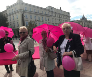 Ulicami Lublina przeszedł Marsz Różowej Wstążki