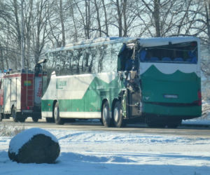 Zderzenie autokarów pod Warszawą. Jednym z nich jechały dzieci