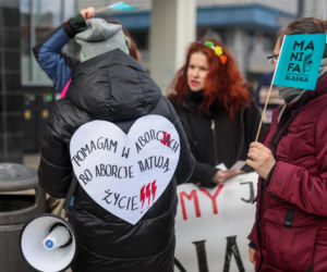 Marsze w całej Polsce! Kobiety żądają legalnej aborcji. „To nie jest koniec walki”