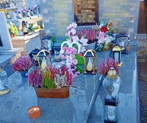 Spadł z noszy w drodze do szpitala, nie przeżył. Medycy oskarżeni o śmierć Ryszarda