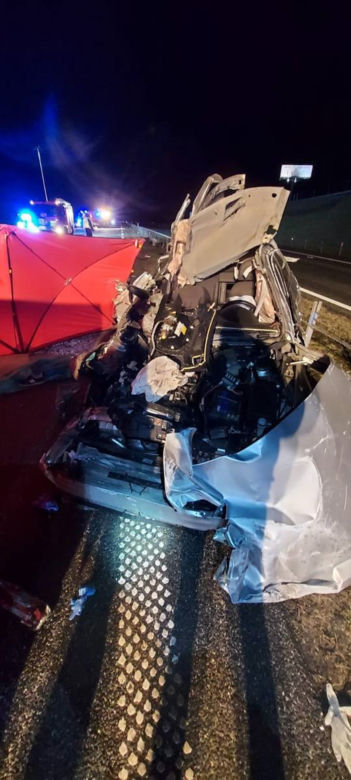 Dopiero co wzięli ślub. Zginęli na autostradzie pod kołami ciężarówki