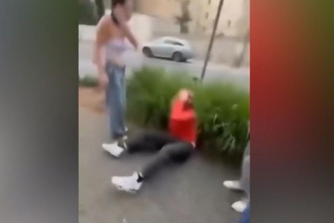 Brutalne pobicie nastolatki w Poznaniu. Jej rówieśniczki wszystko nagrywały