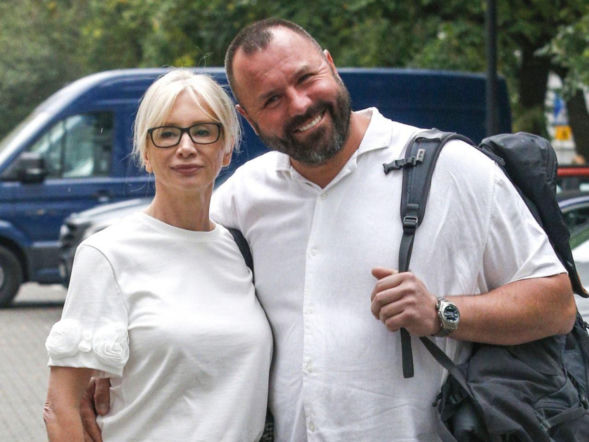 Mąż Ewy Gawryluk pokazał, ile zarobił za nadgodzinę w szkole. Nie przehulaj na głupoty