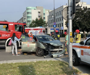 Pijany taksówkarz wiózł kobietę i dziecko