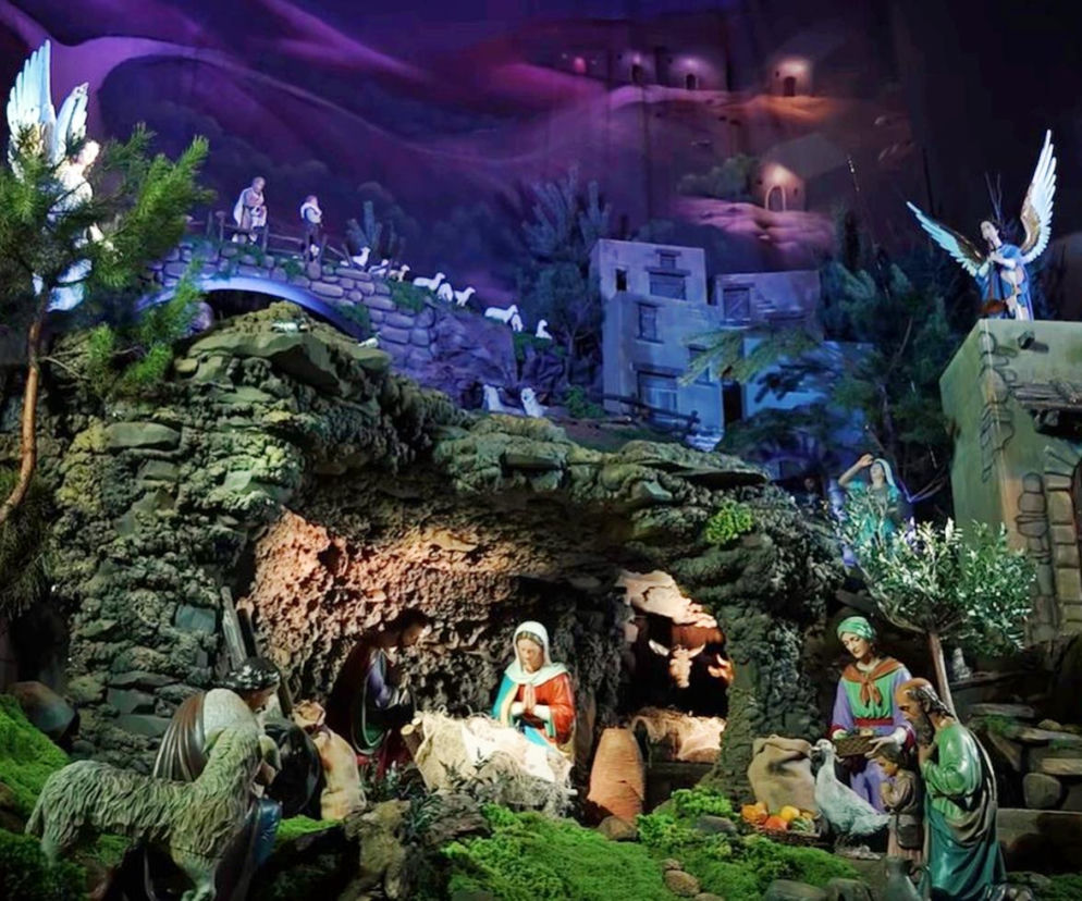 Żłóbek w Panewnikach tak zaskakuje, że franciszkanie musieli wydać przewodnik