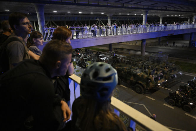 Nocna próba defilady wojskowej w Warszawie