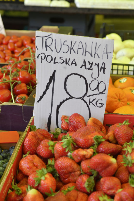Ceny warzyw i owoców zwalają z nóg! Drożyzna na warszawskich bazarach 