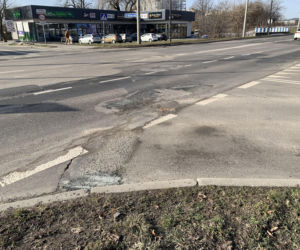 Stan lubelskich dróg w ogniu krytyki. Radni alarmują, że nawierzchnia pozostawia wiele do życzenia i zagraża bezpieczeństwu