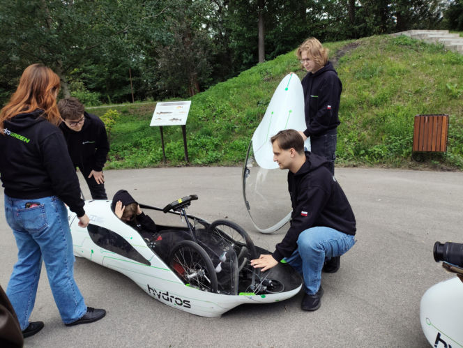 Hydros i Hydra gotowe do kolejnego Shell Eco-marathon. Jak zmieniły się bolidy?