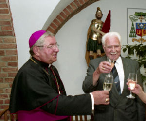 SŁAWOJ LESZEK GŁÓDŹ - WYCIĘLI MIŻOŁĄDEK, ALE WINKA NIE ODMÓWIĘ.