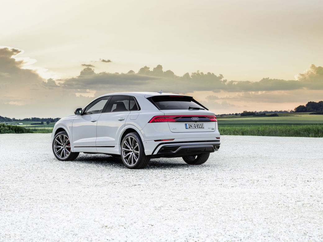  (2021) Audi Q8 60 TFSI e quattro
