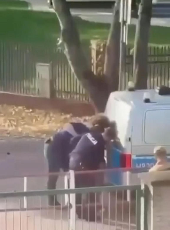 Kolejny koszmar w szkole. 15-latek miał przy sobie trzy noże! Zaatakował dyrektora, jedna osoba nie żyje