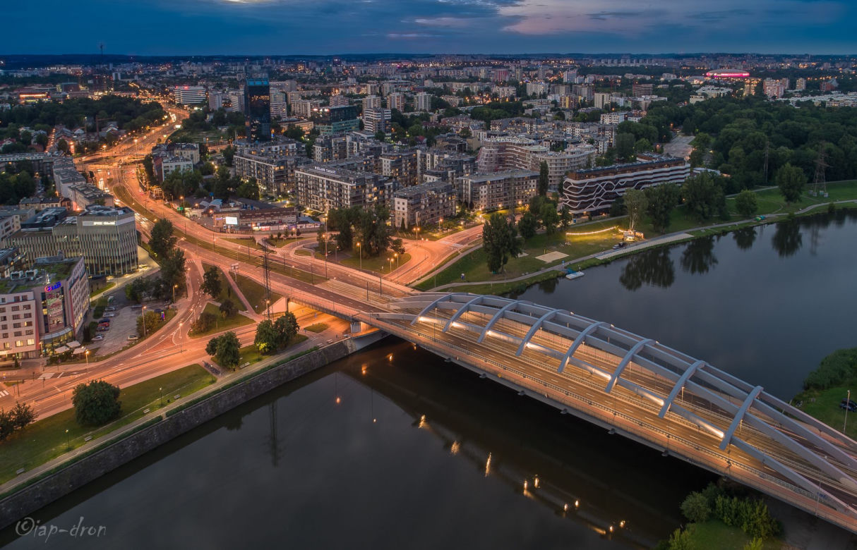 Kraków niczym Las Vegas. Takich zdjęć nocnego miasta jeszcze nie widziałeś