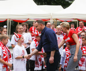Para prezydencka ogląda mazc Polska - Senegal