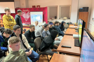 Nietypowy turniej Mikołajkowy w Kraśniku. Uczniowie będą rywalizowali między sobą w sieci