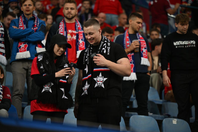 Tak kibice Wisły Kraków bawili się na trybunach. Znajdź się na zdjęciach