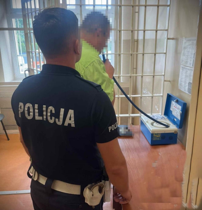 Wiózł ludzi był pijany