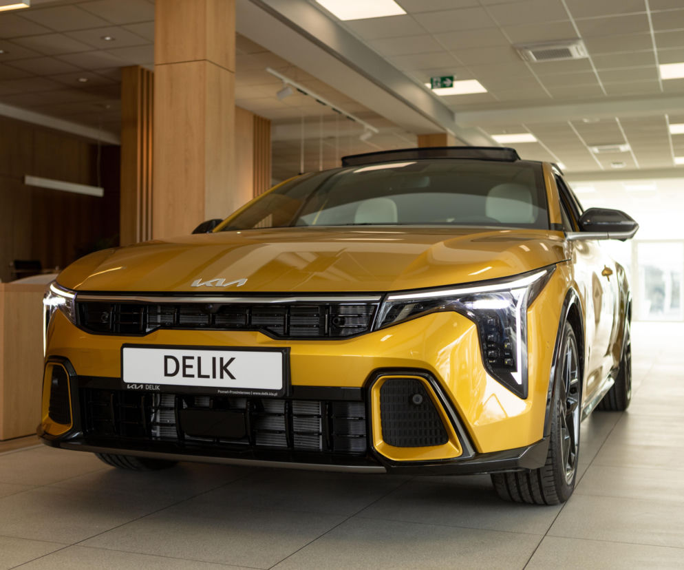 DELIK – DEALER ROKU 2025 POLECA – NAJNOWSZA KIA K4!