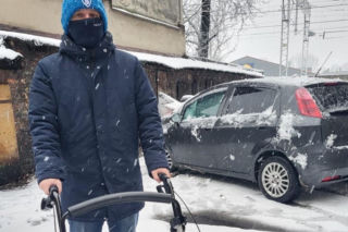 Bohaterski policjant uratował 17 ludzi z ognia! Dziś potrzebuje pomocy