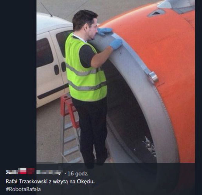 Rafał Trzaskowski, taśma i drzwi