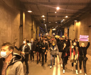 Protest kobiet w Katowicach! Karetka na sygnale jechała wprost na uczestników