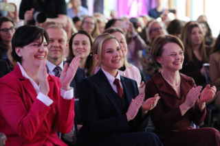 Marta Nawrocka zabrała głos przed Dniem Kobiet. Jej strój nie był przypadkiem
