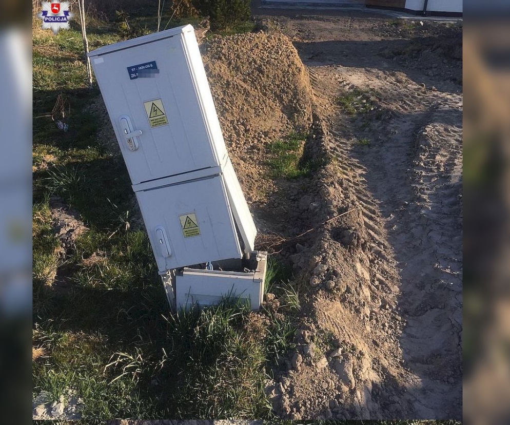 Wjechał w skrzynkę elektryczną, po czym zasnął. Zatrzymany 42-latek miał w organizmie ponad 2 promile
