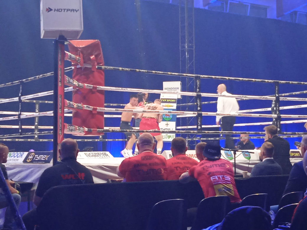 Złotów Boxing Night za nami. Emocjonujące pojedynki rozgrzały Złotów