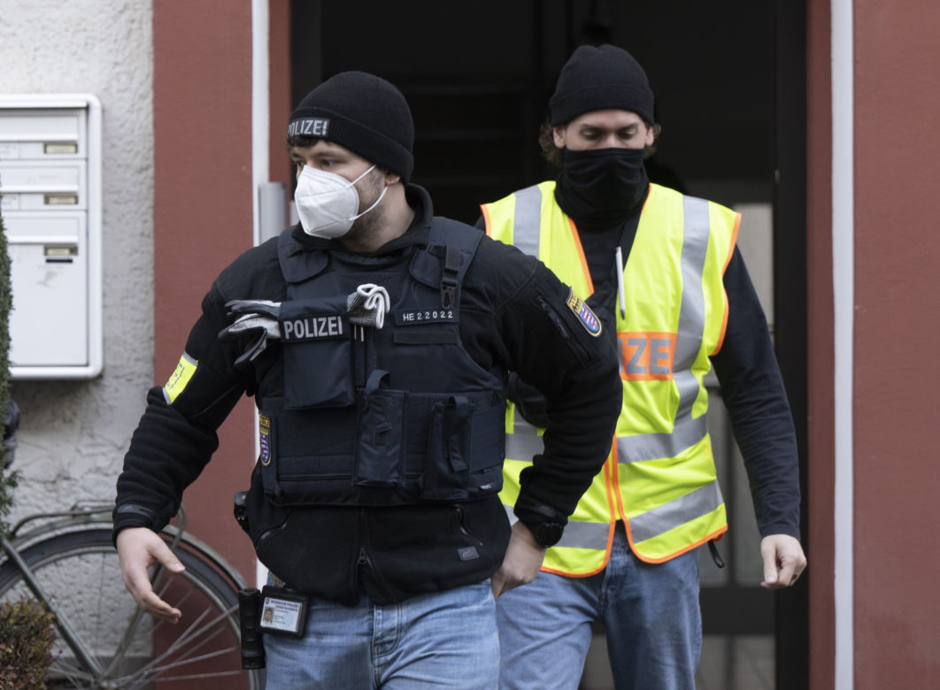 Udaremniony zamach stanu w Niemczech! 25 osób zatrzymanych, wśród nich Rosjanka