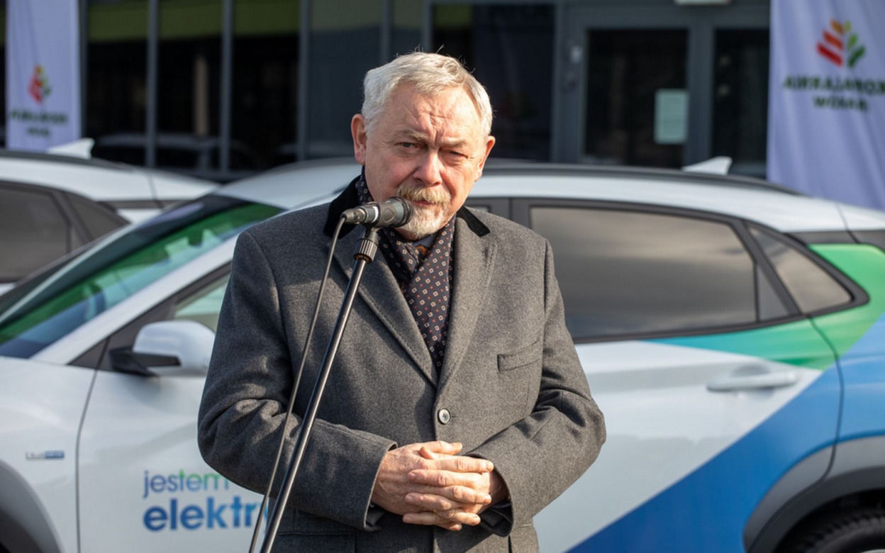 47 samochodów Hyundai KONA Electric trafiło do spółek publicznych miasta Kraków
