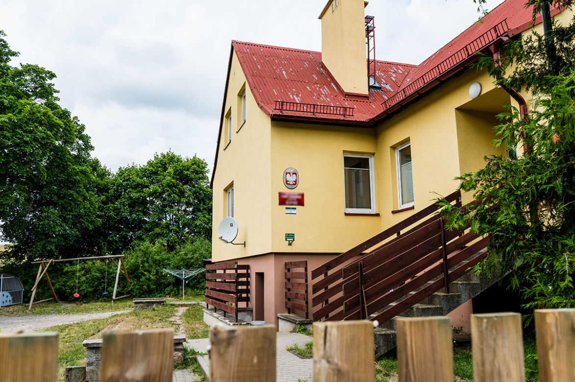 Zastrzelił żonę, bo miała romans z księdzem?